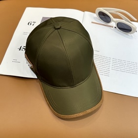 [Prada] Новая бейсболка, поступление 