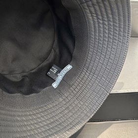 [Prada] Новая рыбацкая кепка Prada с в