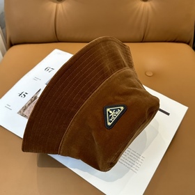 [PRADA] Популярная рыбацкая кепка из 