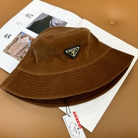 [PRADA] Популярная рыбацкая кепка из 