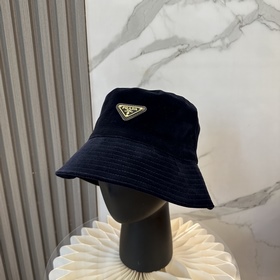 [PRADA] Популярная рыбацкая кепка из
