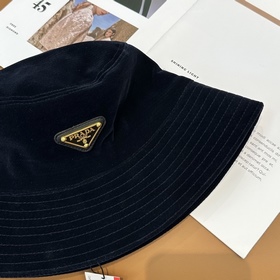 [PRADA] Популярная рыбацкая кепка из 