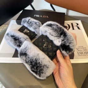 Перчаткиз овечьей кожи Prada, модные п