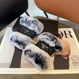 Перчаткиз овечьей кожи Prada, модные п