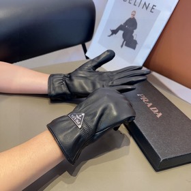 Перчаткиз овечьей кожи Prada, модные п