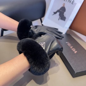 Женские перчатки Prada из овечьей кожи