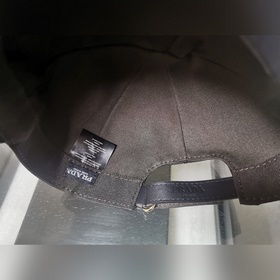 Классическая модель Prada, приятная на
