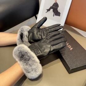 Короткие перчатки Prada из меха кролик