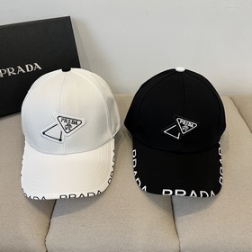 Новая классическая бейсболка PRADA — в