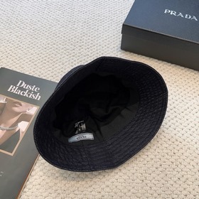 Денимная кепка Prada в форме переверн