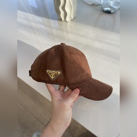 Бейсболка Prada из замши из коллекции