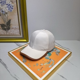 Хит продаж [PRADA] — модная бейсболка