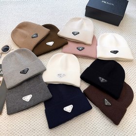 Новая женская вязаная шапка Prada с тр