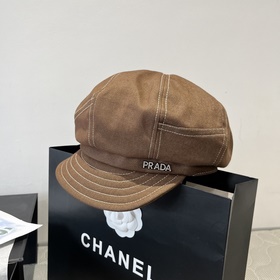 Новая кепка-бейсболка Prada, высокого