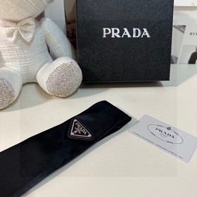 PRADA (Прада) — популярный и универсал