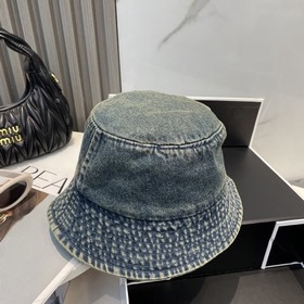 [PRADA] Новая модель 2026 года： мягка