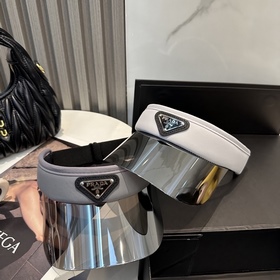 Хит продаж： новая модель кепки Prada с