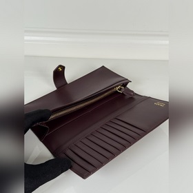 Новейший кожаный кошелек PRADA с треуг