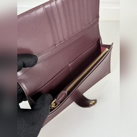 Новейший кожаный кошелек PRADA с треуг