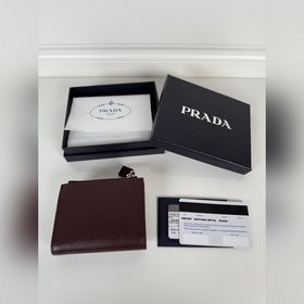 Новейший кошелек PRADA с треугольным л