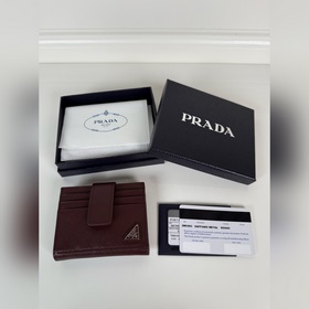 Мужской бумажник-клапан PRADA, модель 