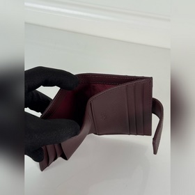Мужской бумажник-клапан PRADA, модель 