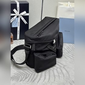 Новая модель мужской сумки через плеч