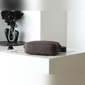 Новинка 2VH189 . Эта сумка через плеч