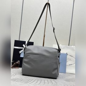 Новая модель мужской сумки через плеч