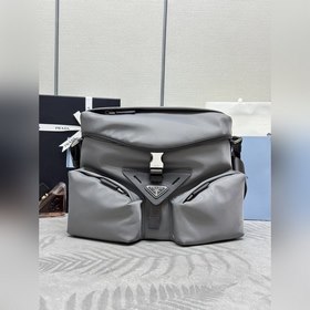 Новая модель мужской сумки через плеч