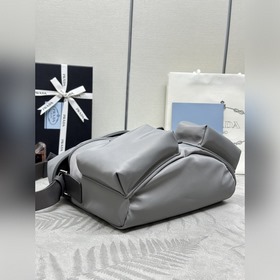 Новая модель мужской сумки через плеч