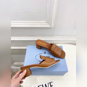 PRADA 26SS Новая коллекция весна-ле