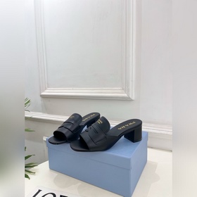 PRADA 26SS Новая коллекция весна-ле