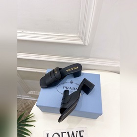 PRADA 26SS Новая коллекция весна-ле