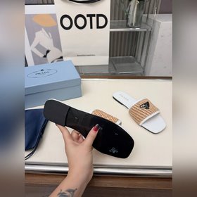 Новая модель PRADA от Pu Jia： плетеный