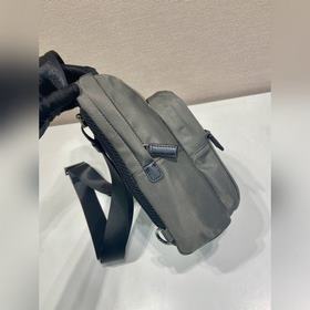Новая модель нагрудной сумки 2VZ116. Э