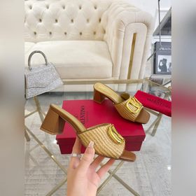 Valentino Коллекция с безупречными пл