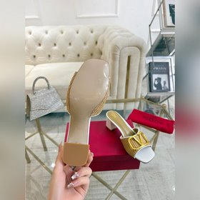 Valentino Коллекция с безупречными пл