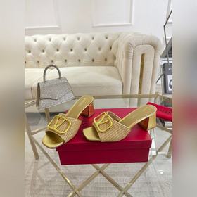 Valentino Коллекция с безупречными пл