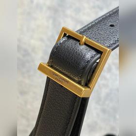 Обновленная версия сумки Hobo от YSL： 