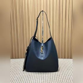 Обновленная версия сумки Hobo от YSL：