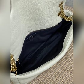 Новая модель Calypso от YSL отличается