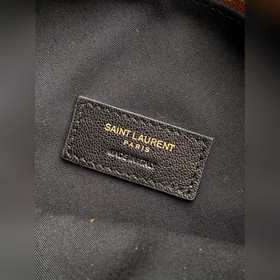 Сумка YSL 26S5 Amalia изготовлена из т