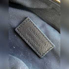 Сумка YSL 26S5 Amalia изготовлена из т