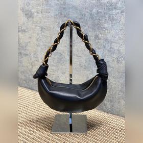 Сумка YSL 26S5 Amalia изготовлена из т
