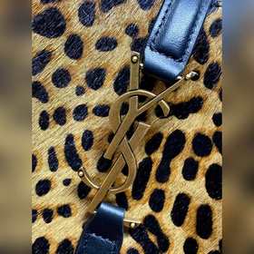 Сумка YSL Jamie Hobo выполнена в класс