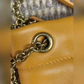 Новая модель YSL Jamie в цвете «куркум