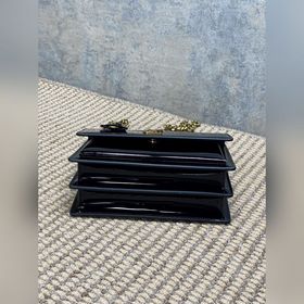Сумка YSL Sunset из лакированной кожи 
