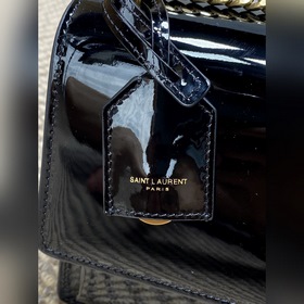 Сумка YSL Sunset из лакированной кожи 