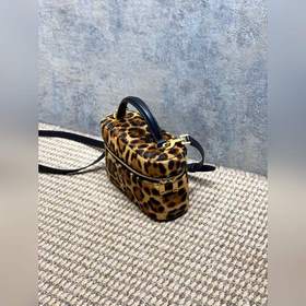 Косметичка из серии YSL Gaby, выполнен